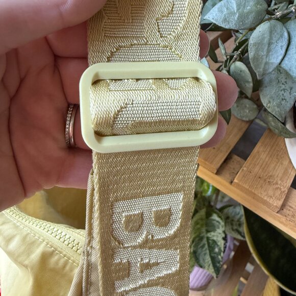 Baggu Medium Nylon Crescent Bag Butter - Picture 3 of 9